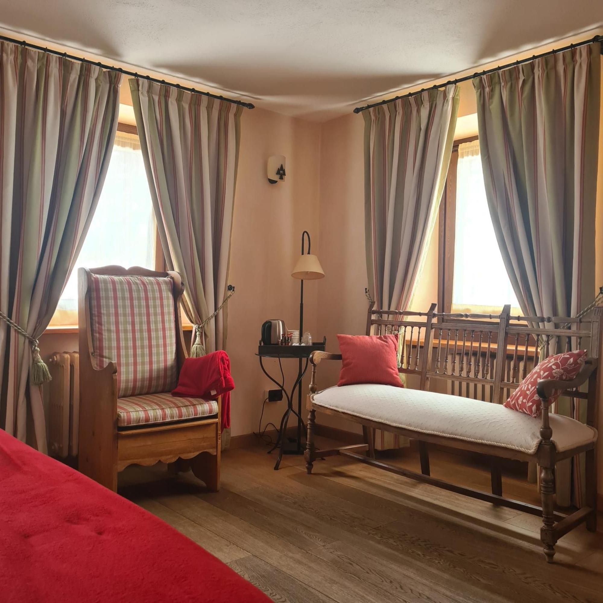 Hotel Dente Del Gigante กูร์มาเยอร์ ภายนอก รูปภาพ