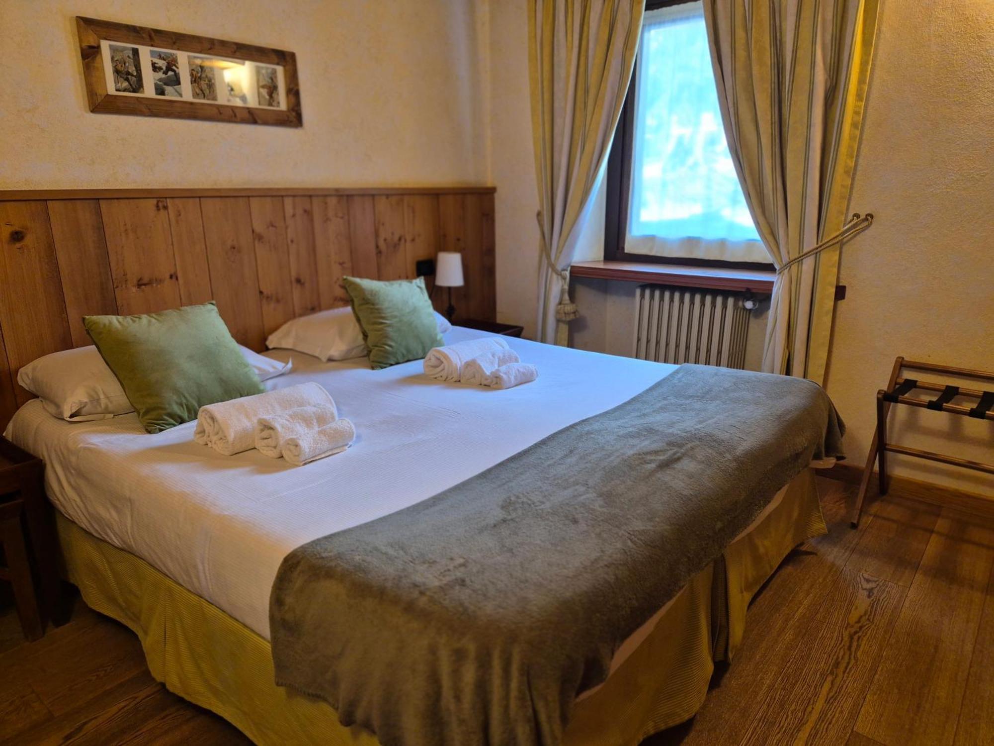 Hotel Dente Del Gigante กูร์มาเยอร์ ภายนอก รูปภาพ