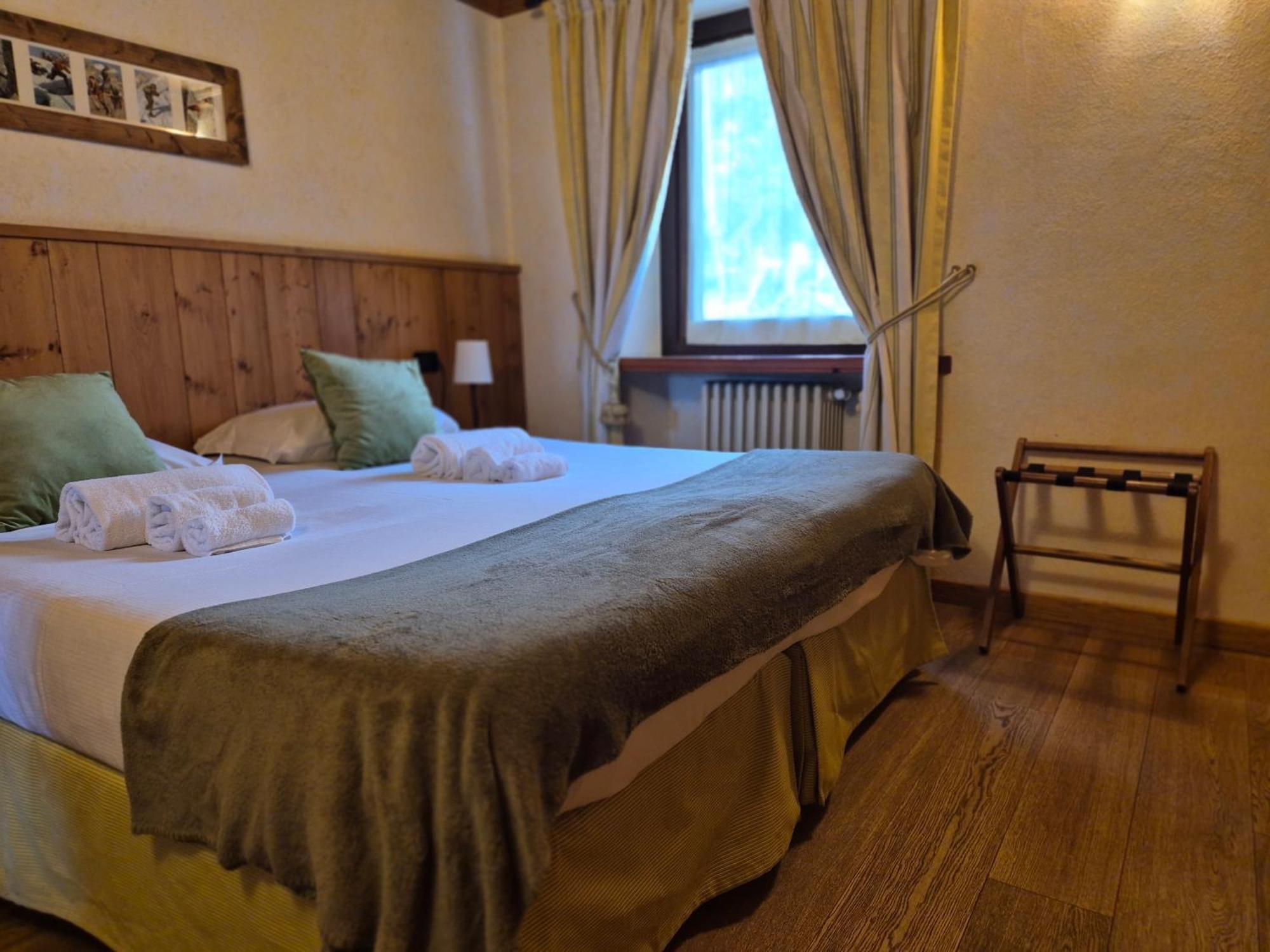 Hotel Dente Del Gigante กูร์มาเยอร์ ภายนอก รูปภาพ